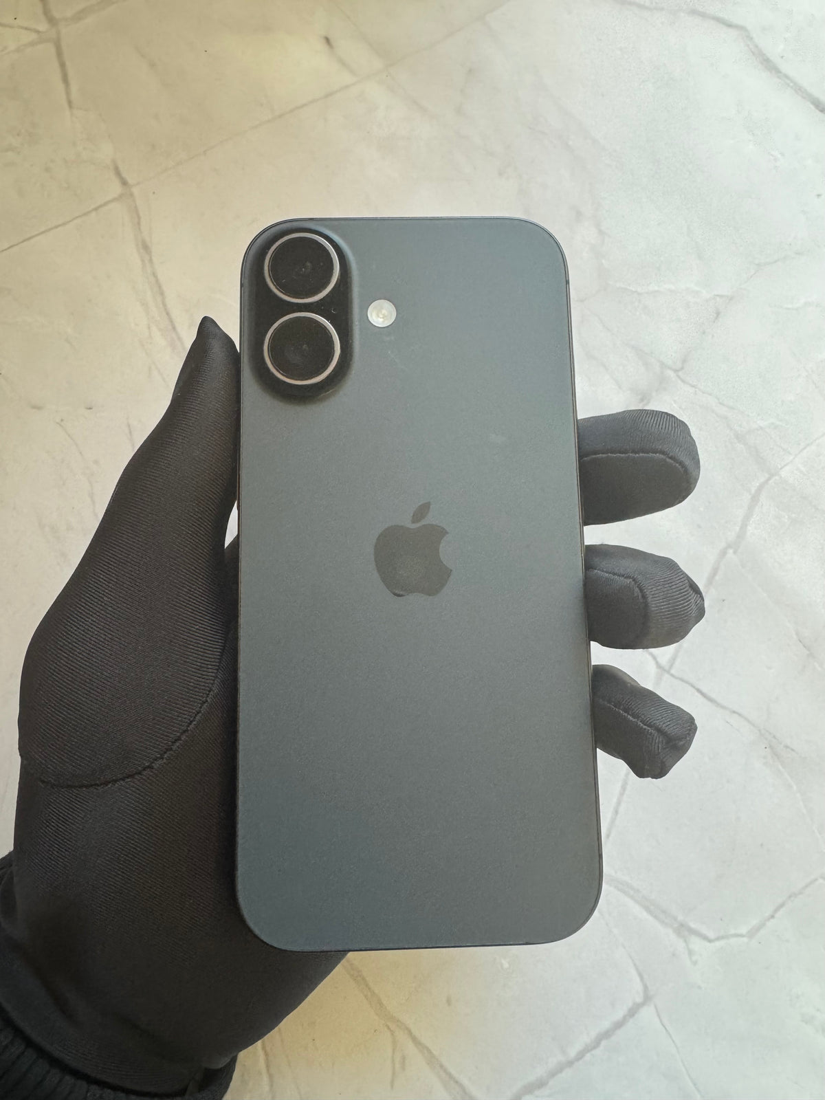 Black iPhone 17 256 gb 100% battery