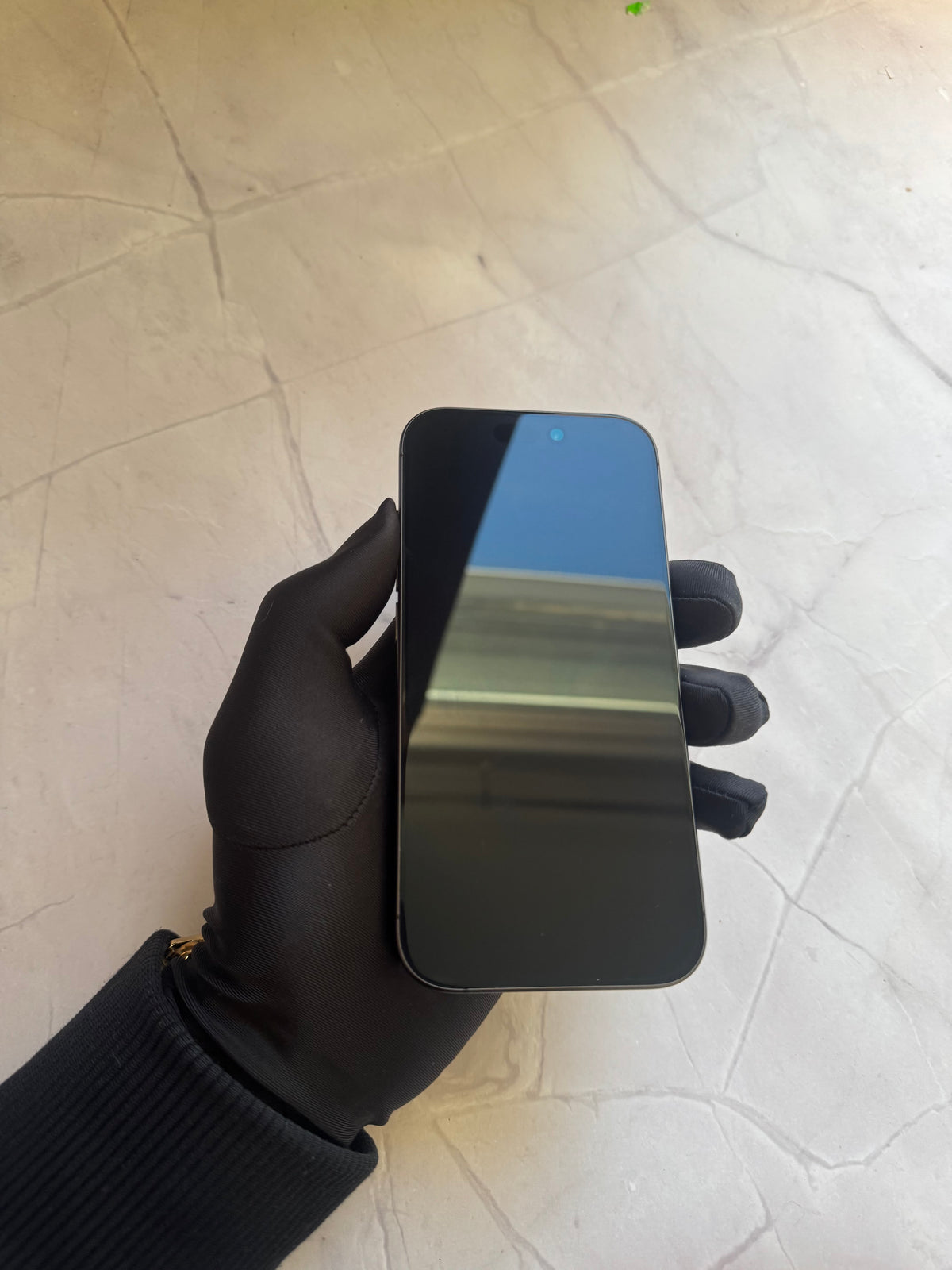 Black iPhone 17 256 gb 100% battery