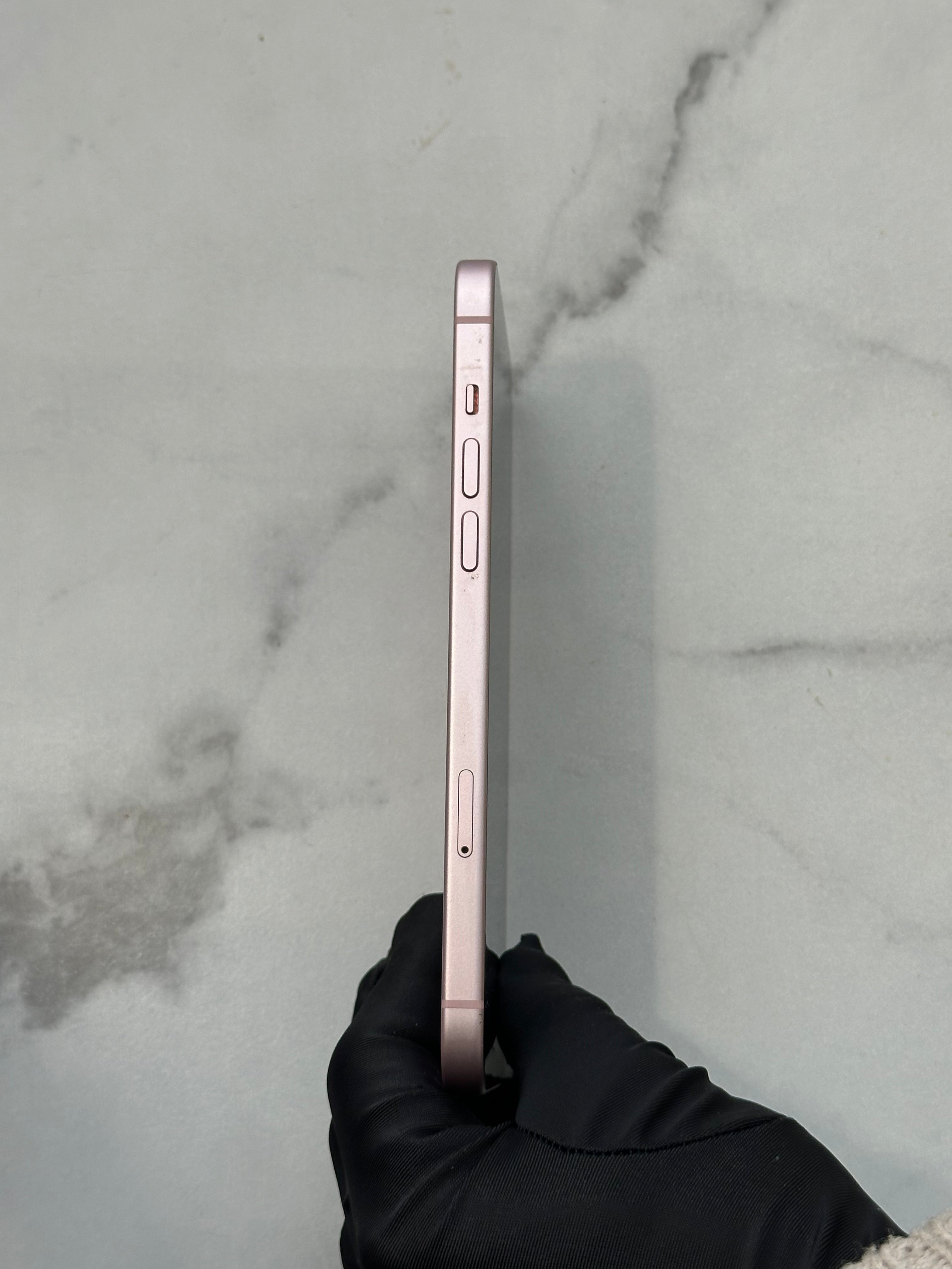 Pink iPhone 15 Plus 128 Gb 89% Battery health