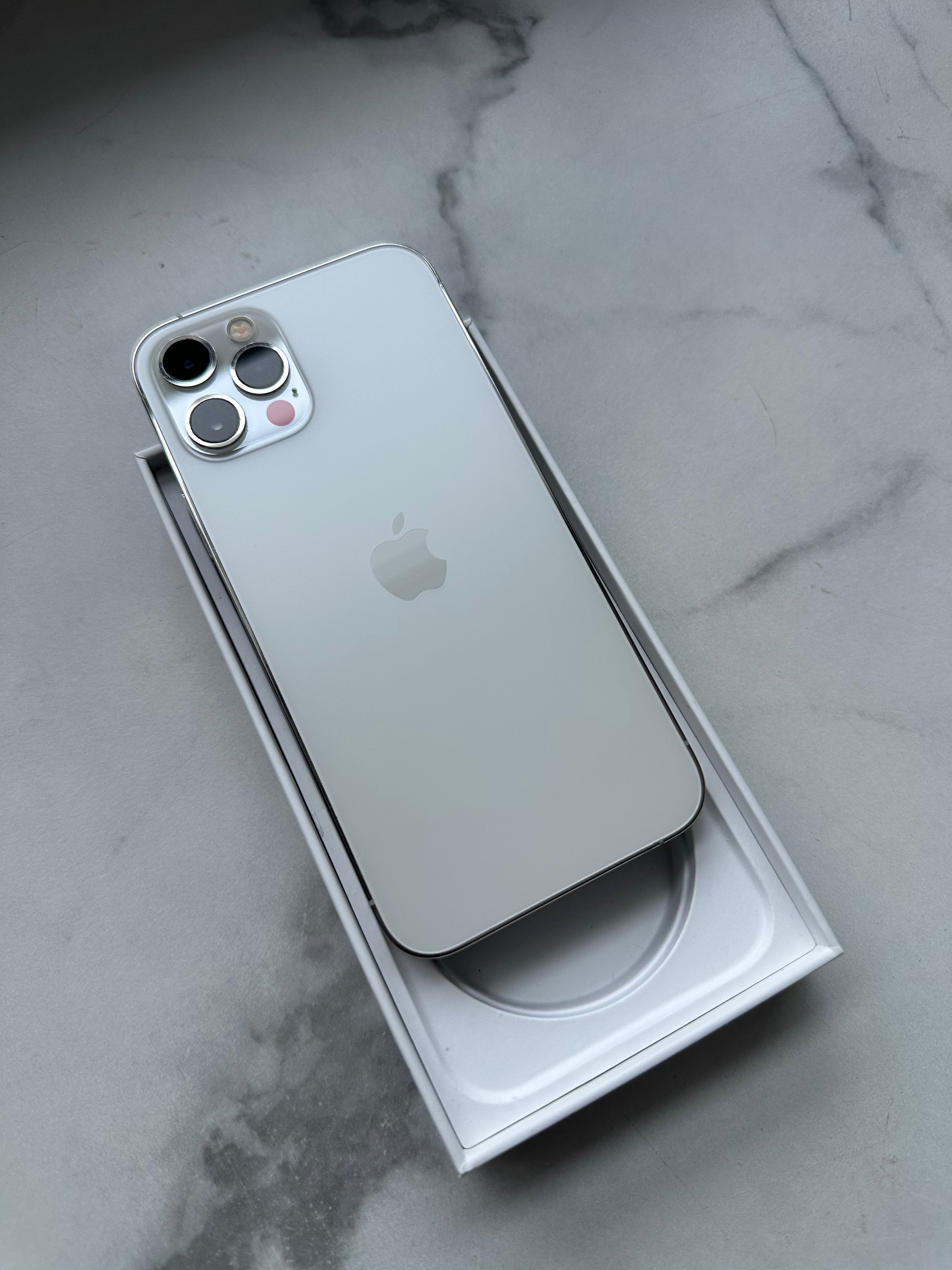 White iPhone 12 Pro 256 Gb