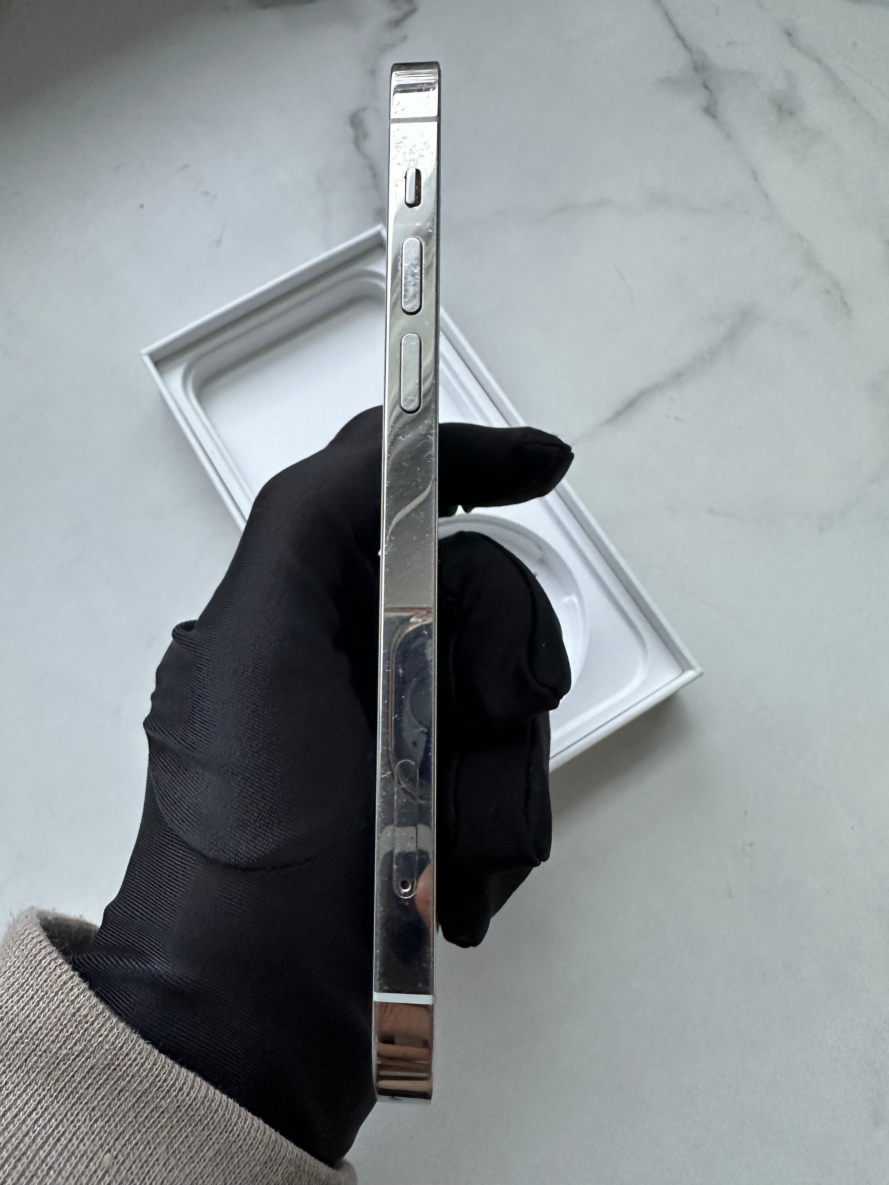 White iPhone 12 Pro 256 Gb