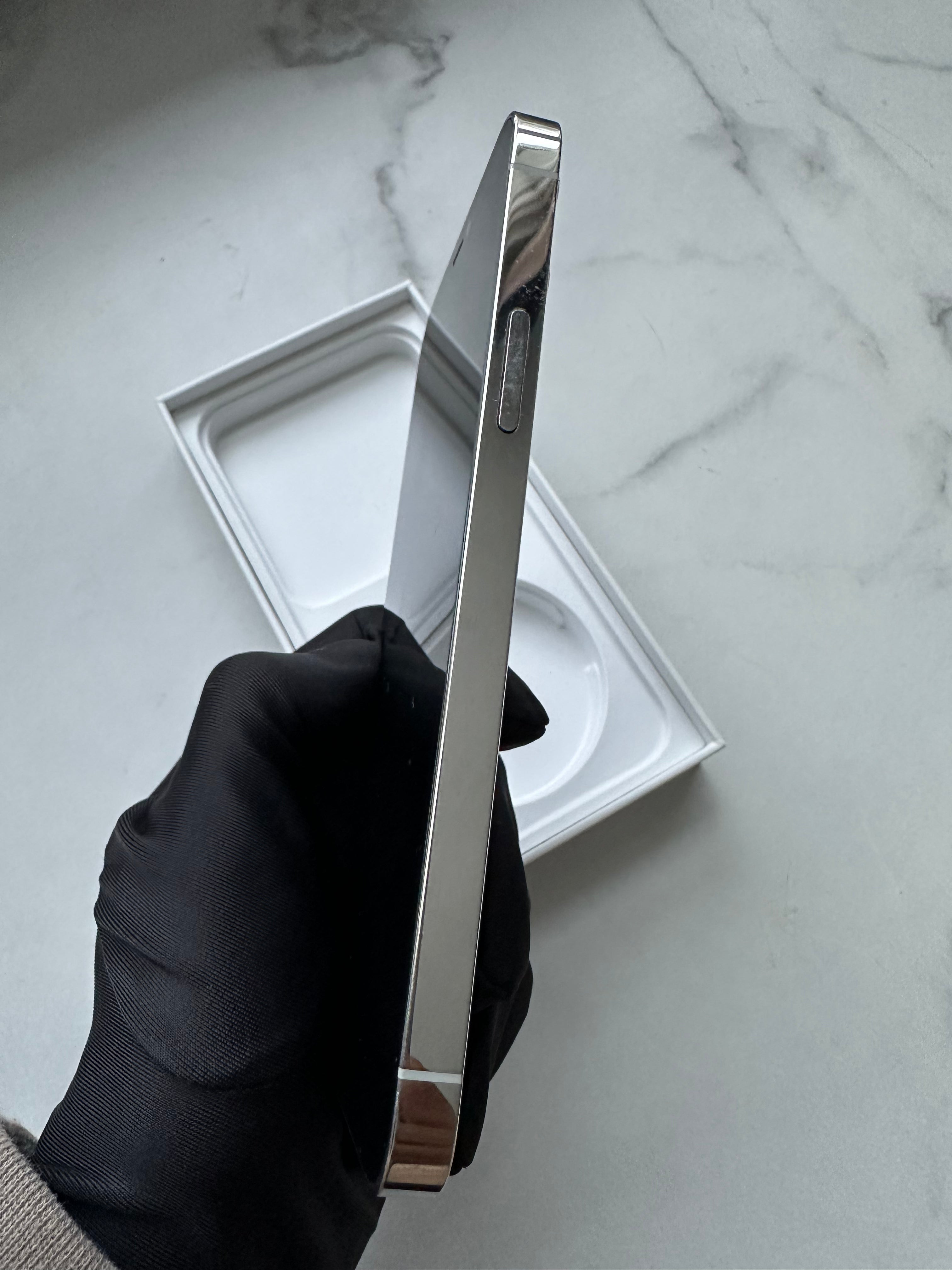 White iPhone 12 Pro 256 Gb