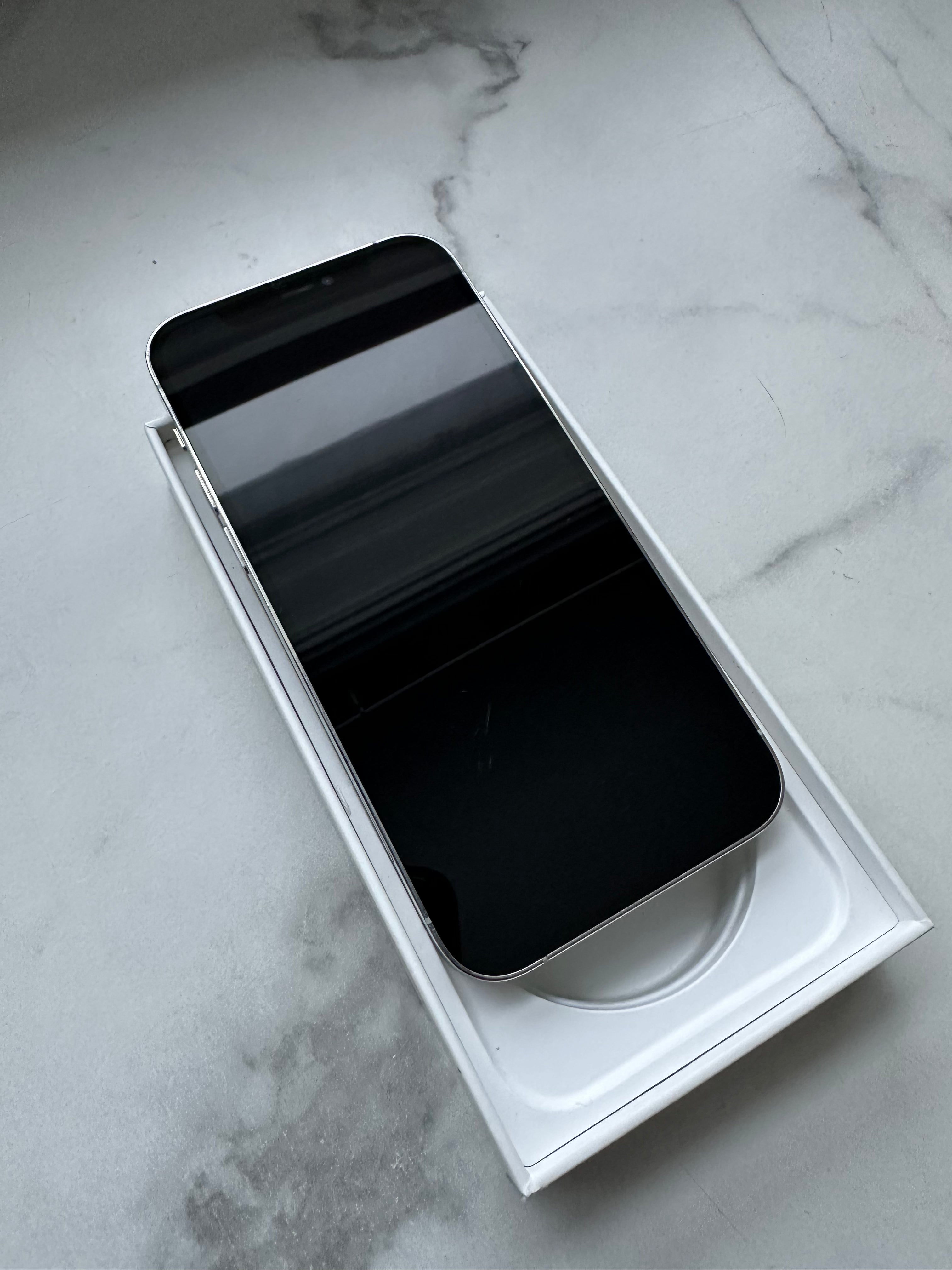 White iPhone 12 Pro 256 Gb