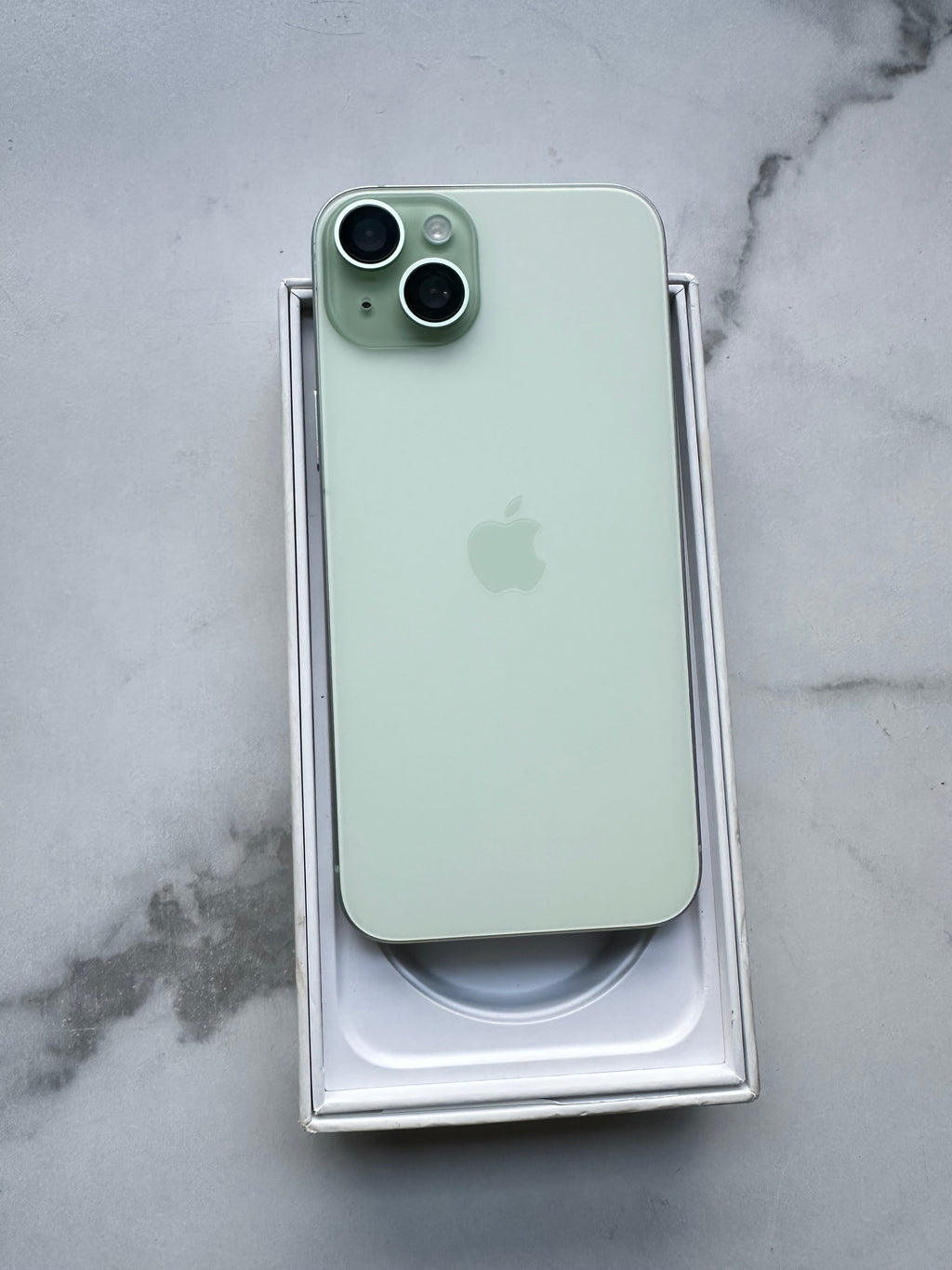 Green iPhone 15 Plus 128 Gb 97% battery health