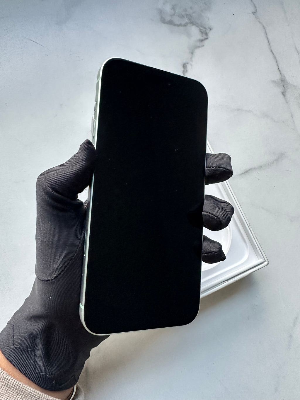 Green iPhone 15 Plus 128 Gb 97% battery health