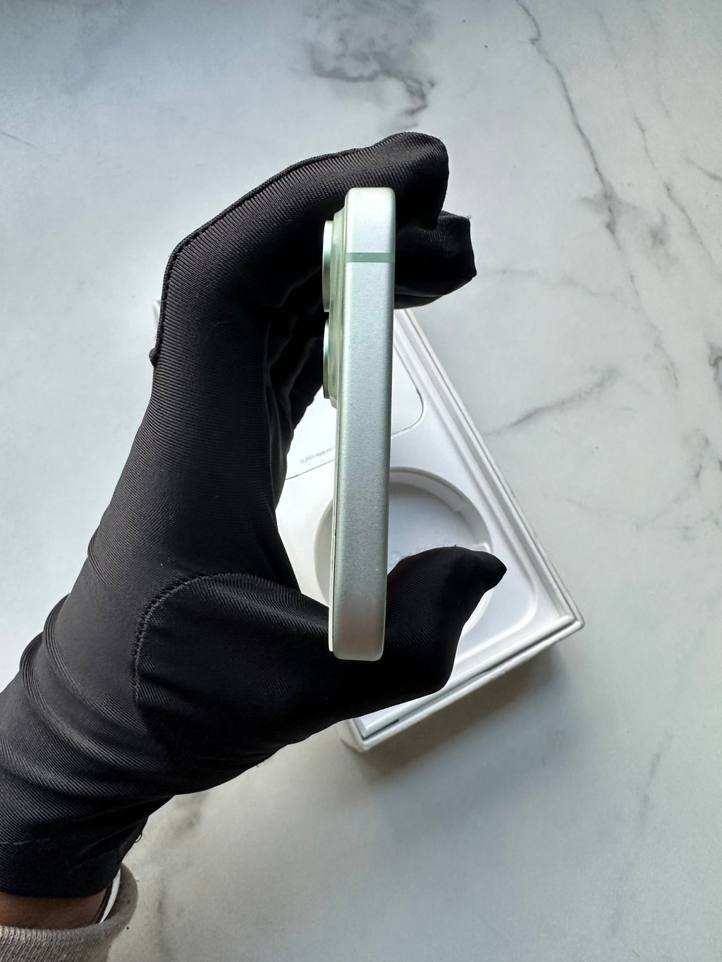 Green iPhone 15 Plus 128 Gb 97% battery health