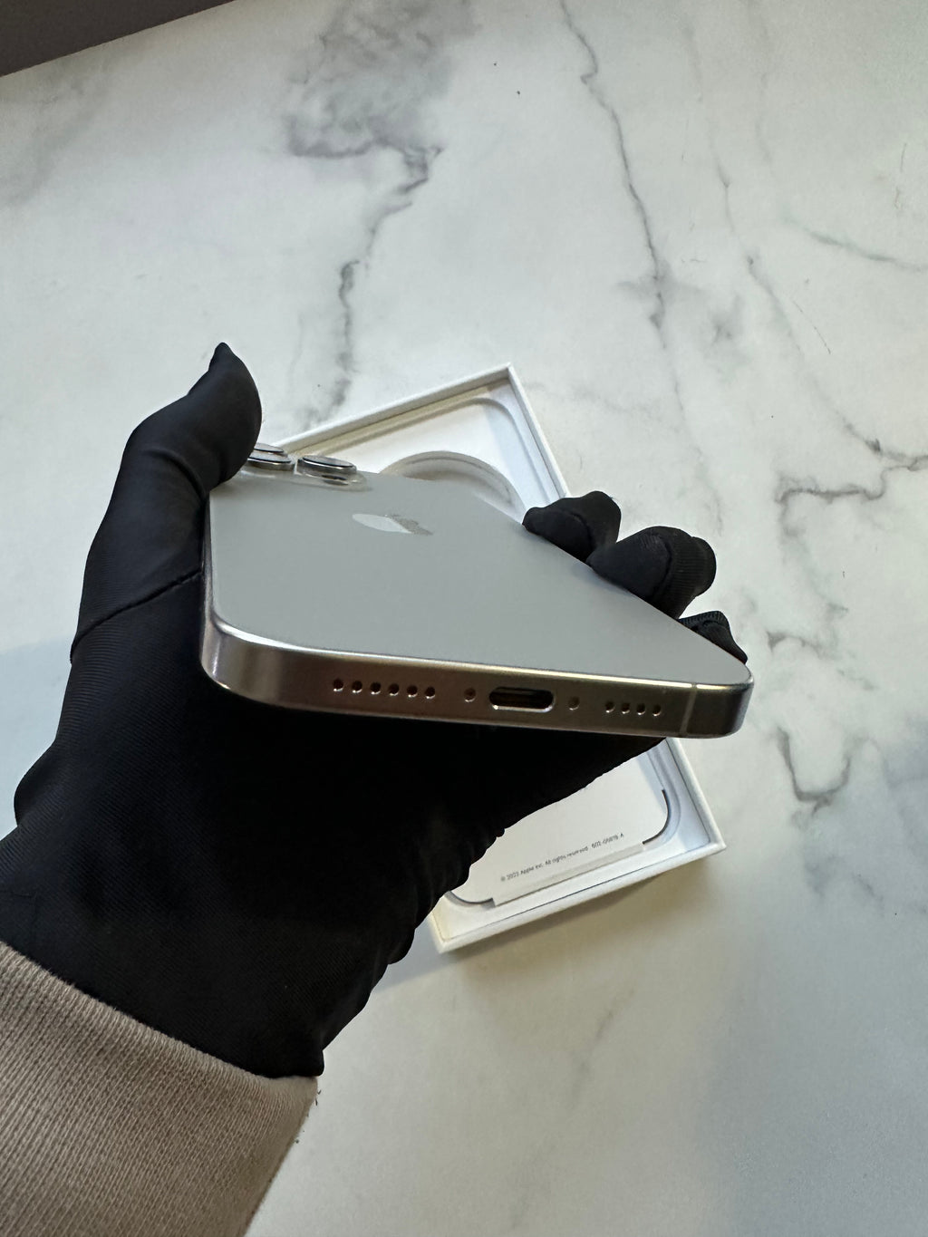 Natural Titanium iPhone 16 Pro Max 256 Gb 94% Battery Health