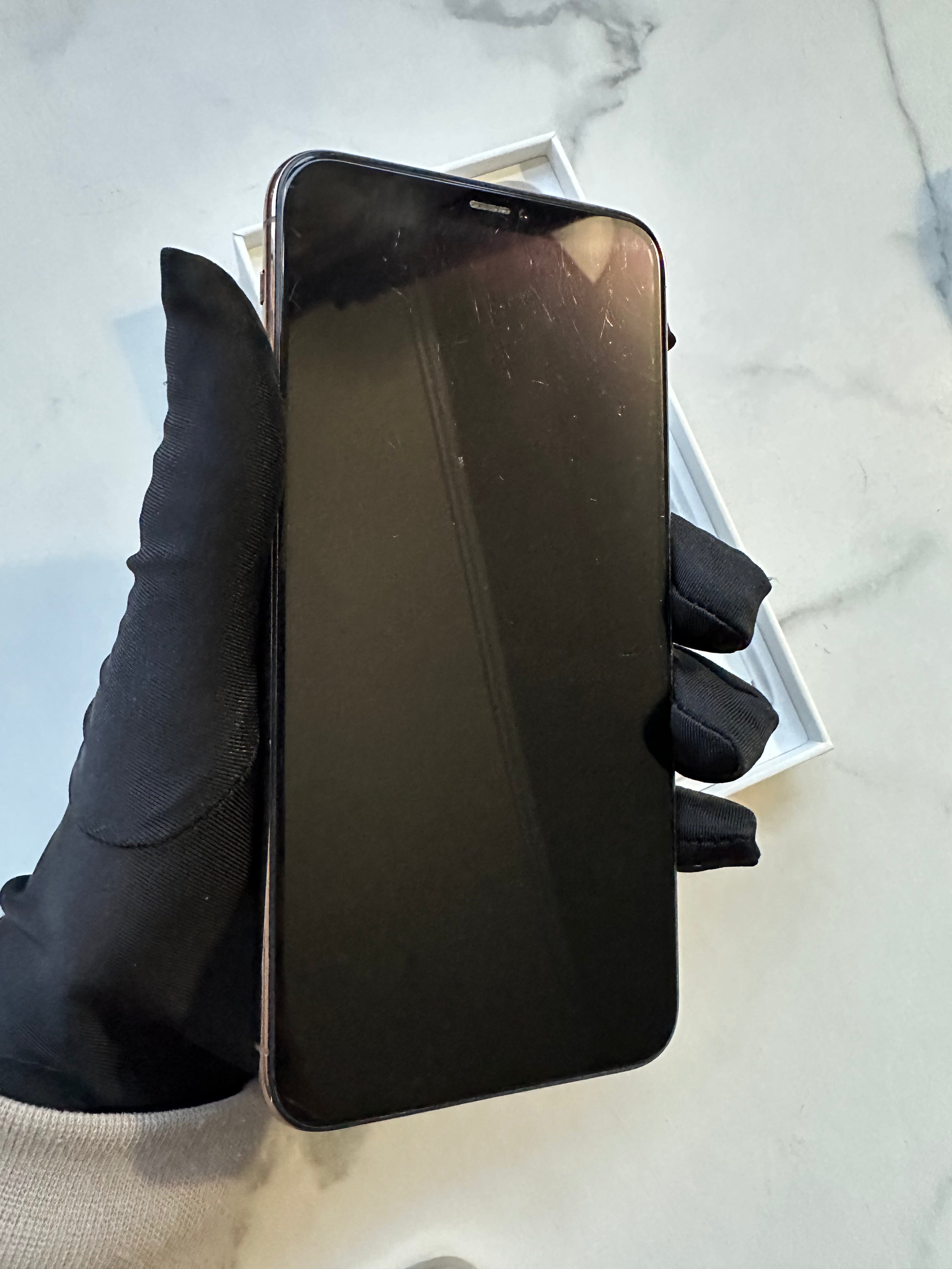 iPhone 11 Pro Max 512 GB 100% battery health