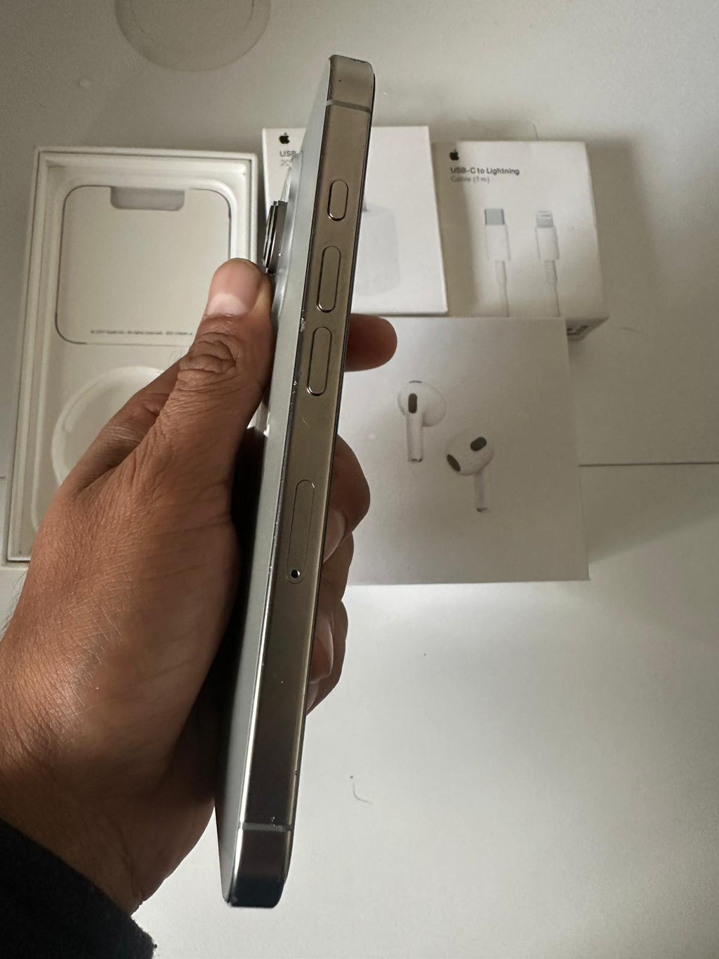 iPhone 16 Pro 128 Gb Natural Titanium